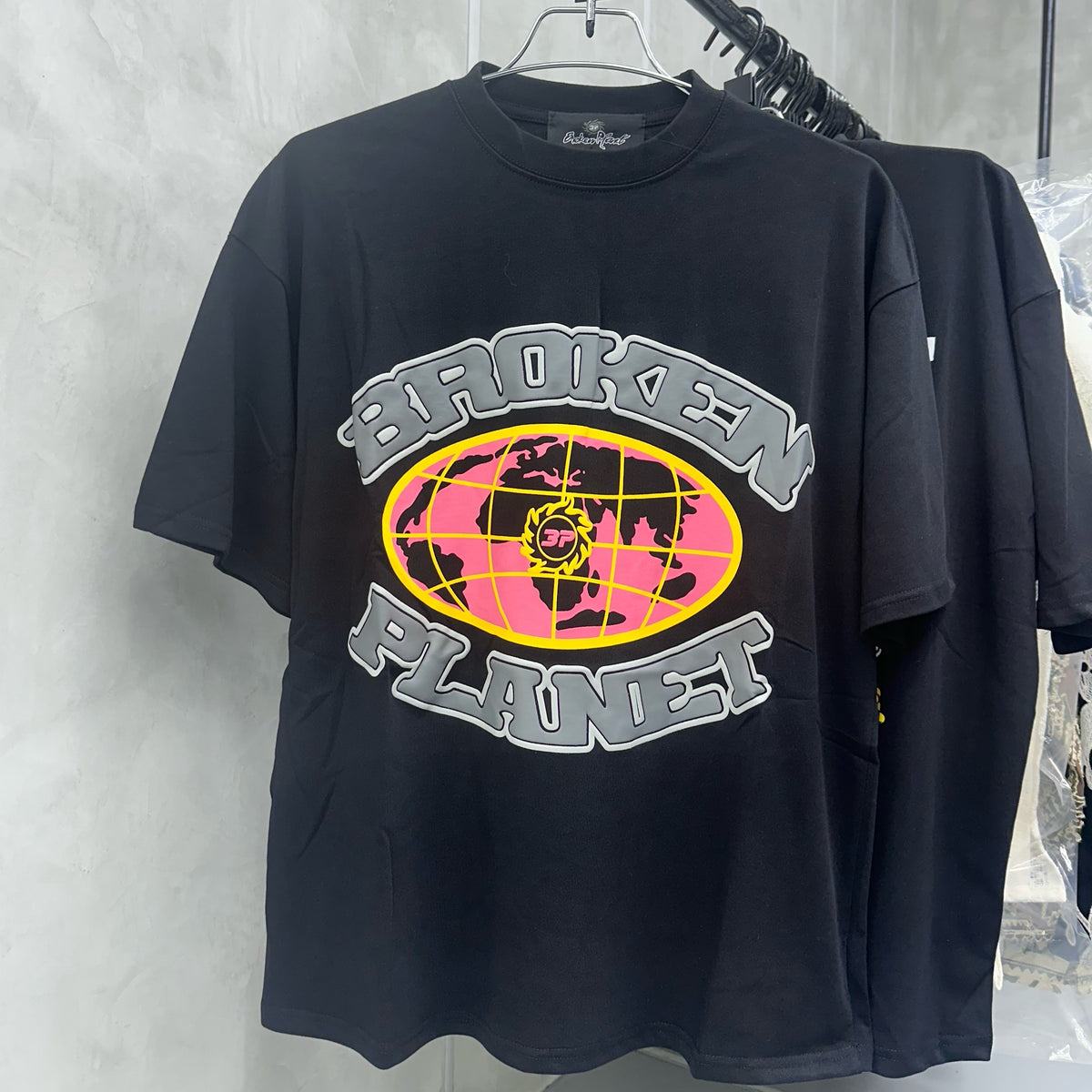 Broken Planet T-shirt 001