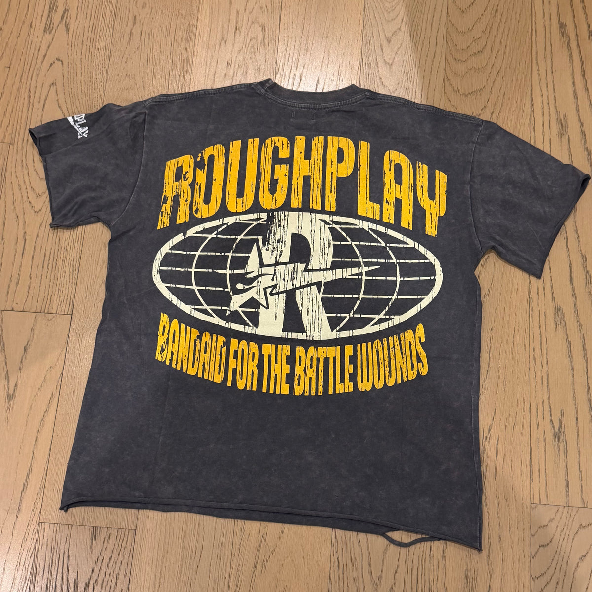 Roughplay T-shirt 002