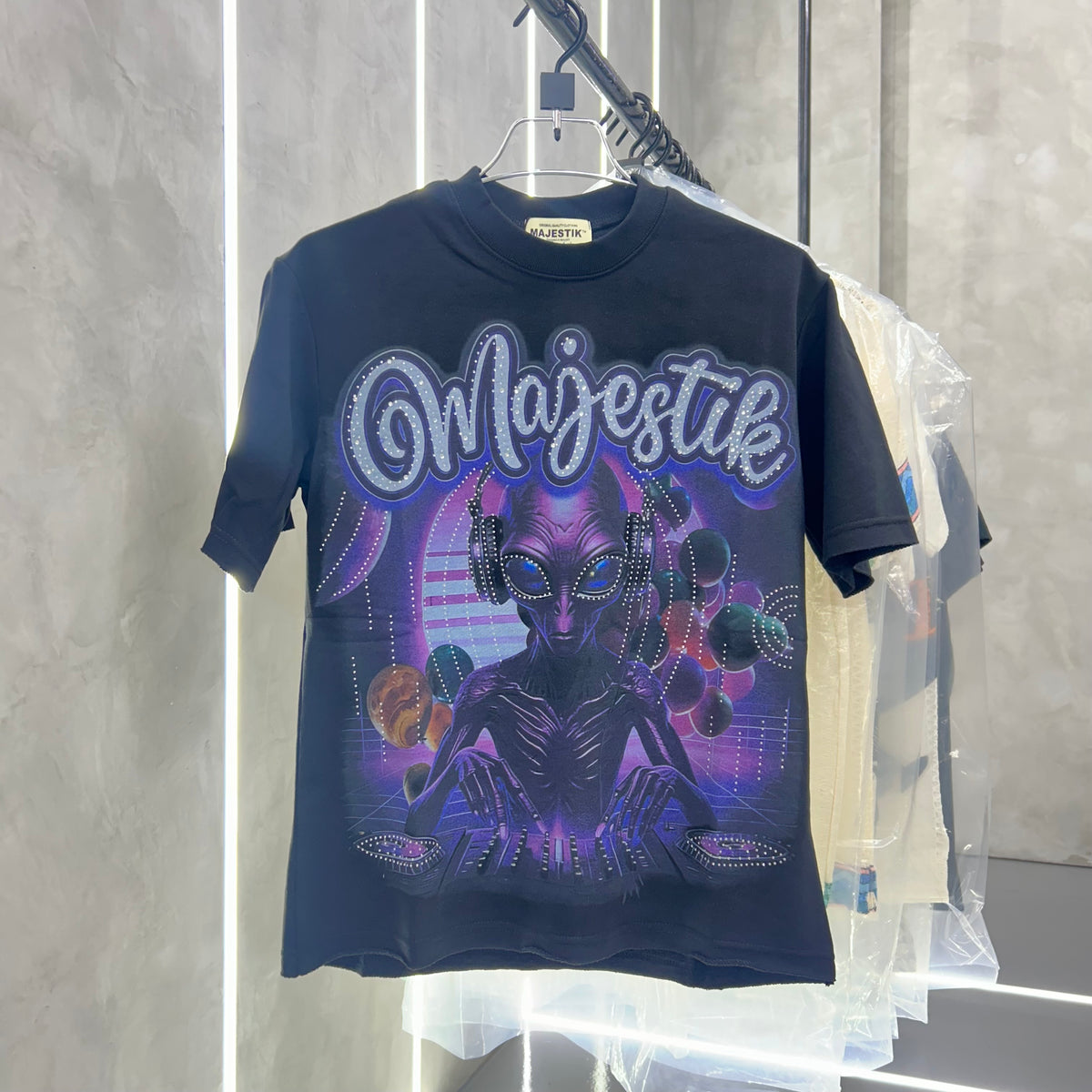 Majestik T-shirt 002