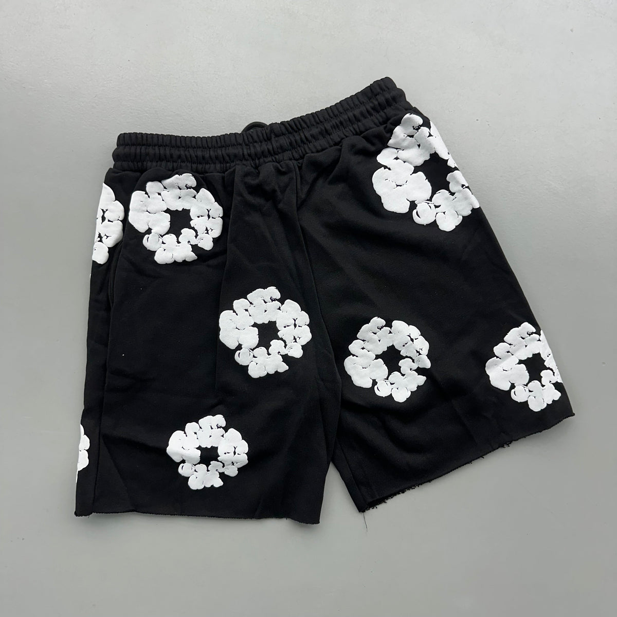 Denim Tears Cotton Wreath Shorts 001