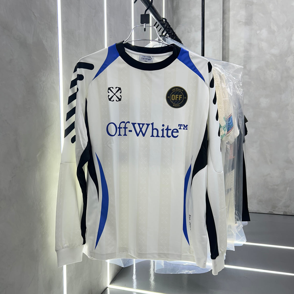 Off-white Full Sleeve Jersey 001
