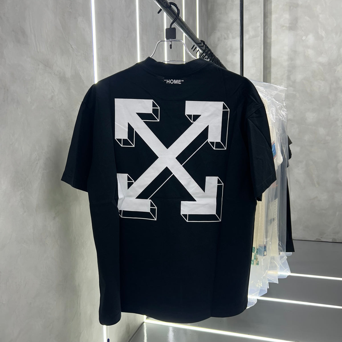 Off-white T-shirt 001 (XS FITS UPTO XL)