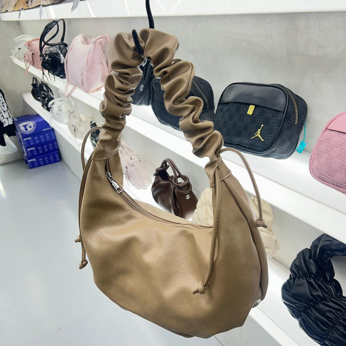 Cloud Bag 002