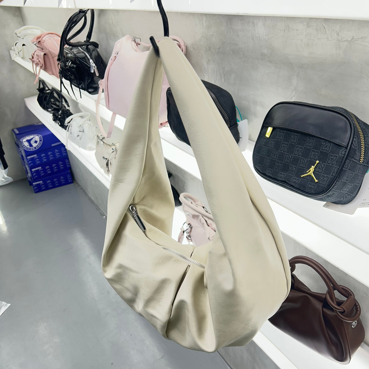 Cloud Bag 001