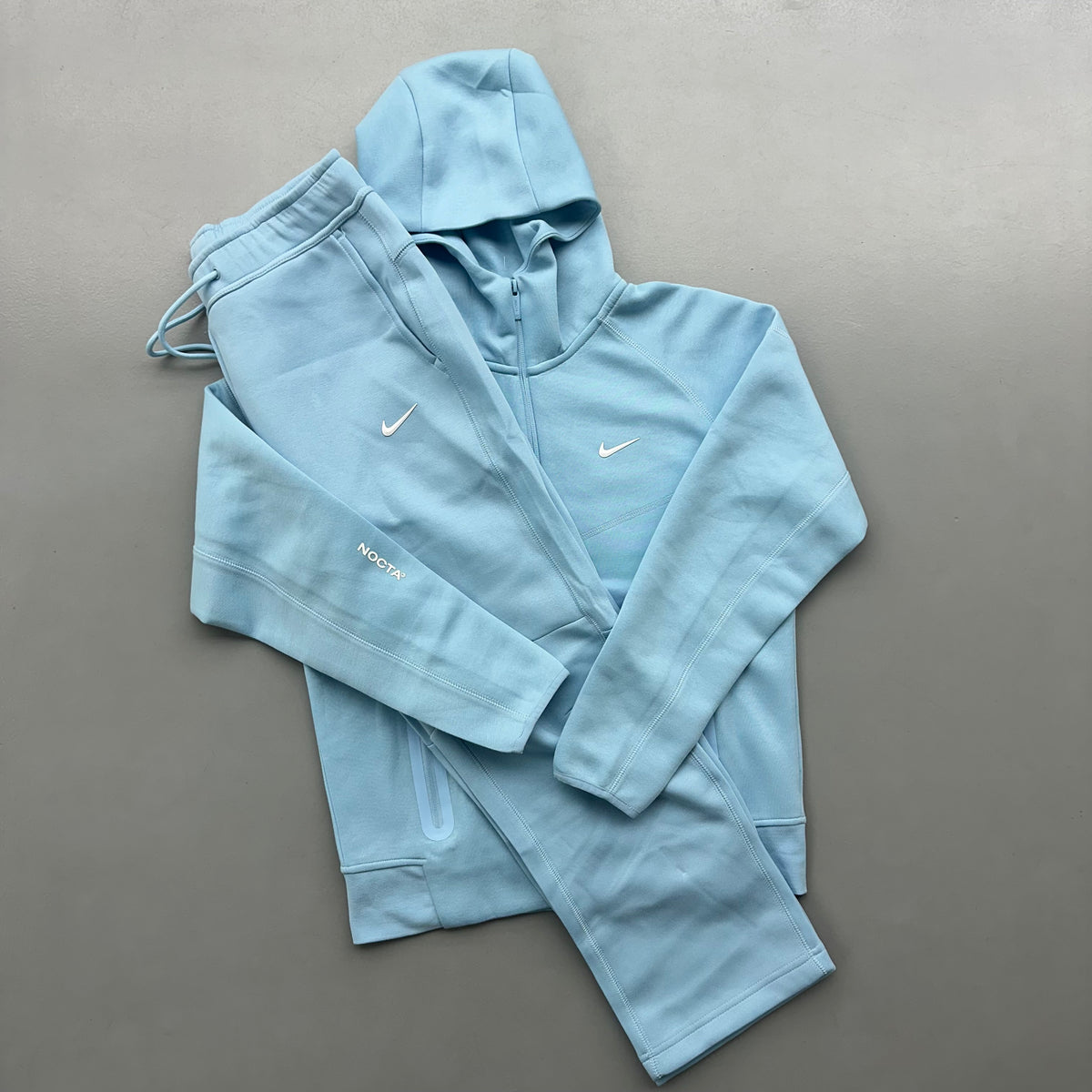 Nike X Drake Nocta Tech Fleece 002