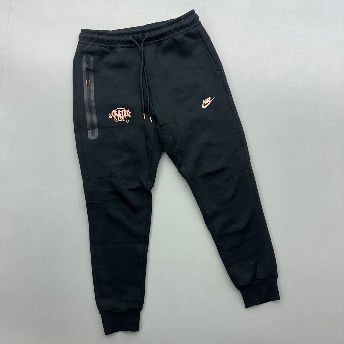 Synaworld Central Cee x Nike Tech Fleece 001