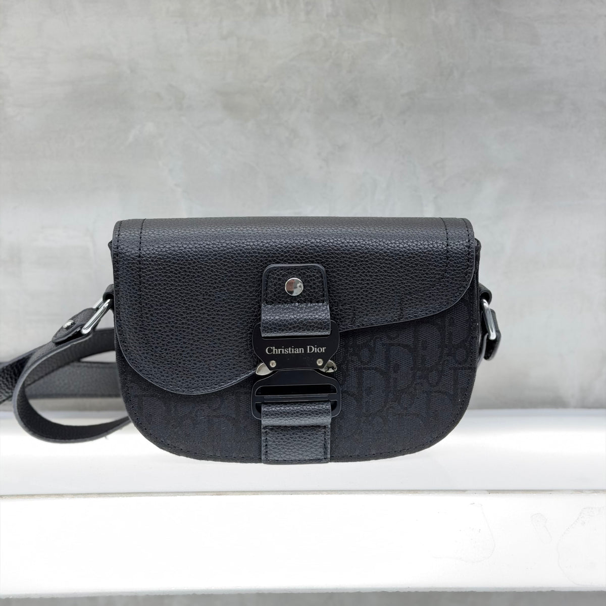 Dior Saddle Messenger Bag 002